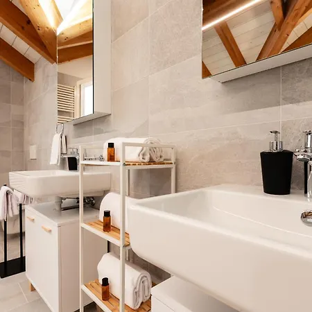 Spirit - The Penthouse - View - Parking برينز