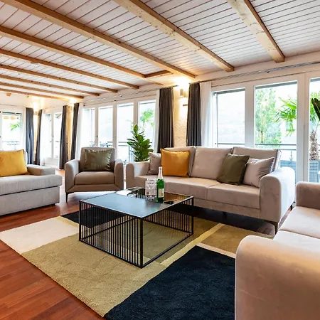 Apartment Spirit - The Penthouse - View - Parking